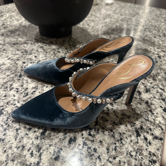 Sam Edelman Hyland Pointed Toe Crystal/Pearl Embellished Blue Suede Mules - Picture 3 of 3